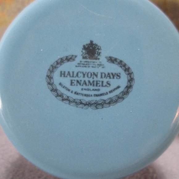 Halcyon Days Enamel Box CAPUCHIN Monkey - Picture 5 of 8